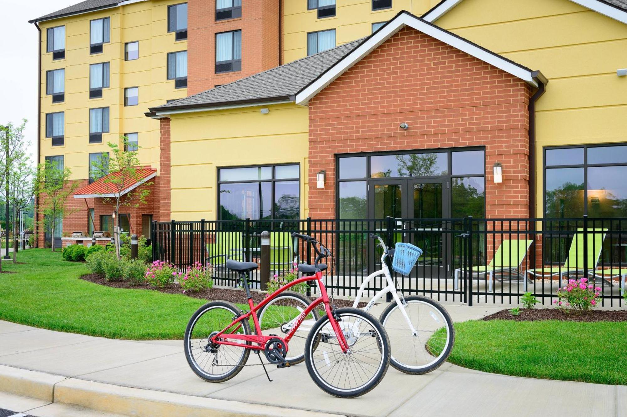 Towneplace Suites By Marriott Frederick Exterior photo